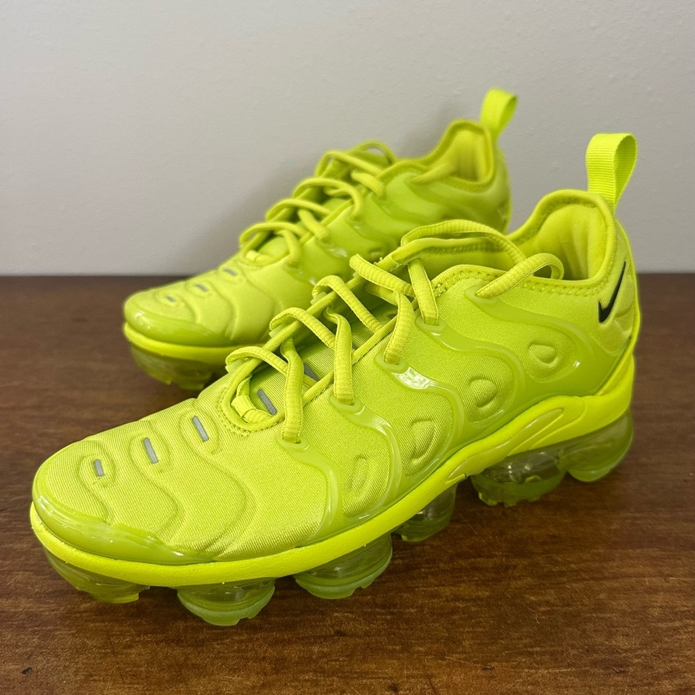 NIKE Women Air Vapormax Plus Atomic Green Blk DX1784 300 - Sz 6 New
